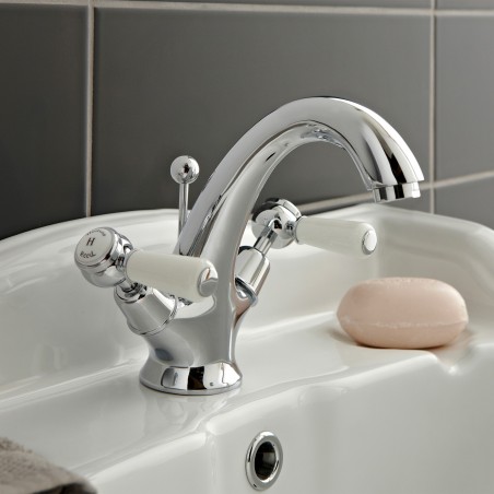 Topaz lever mono basin mixer