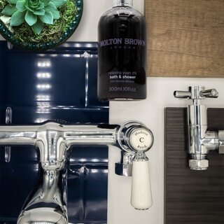 Navy, Brown and Chrome. It just works 👌The @hudsonreeduk  Hex Lever Bath filler with the @showerwalluk acrylic shower panel is the perfect combination in our eyes. To find out more click the products in the image! #cozyliving #houserenovation ...